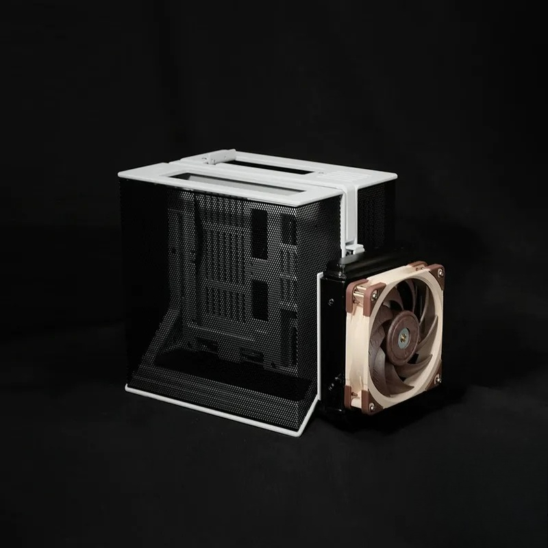 Chasis XPROTO Mini para XTIA I - Mini Itx Case With Handle Portable reseña y precio